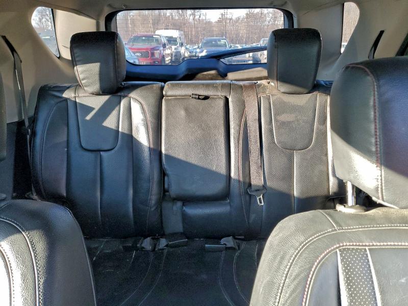 Фото 10 - CHEVROLET EQUINOX