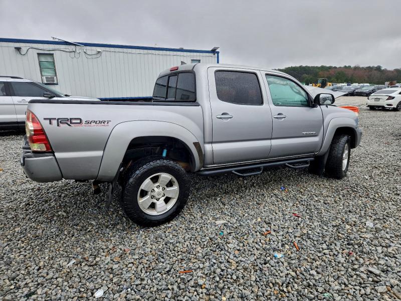 Фото 3 - TOYOTA TACOMA
