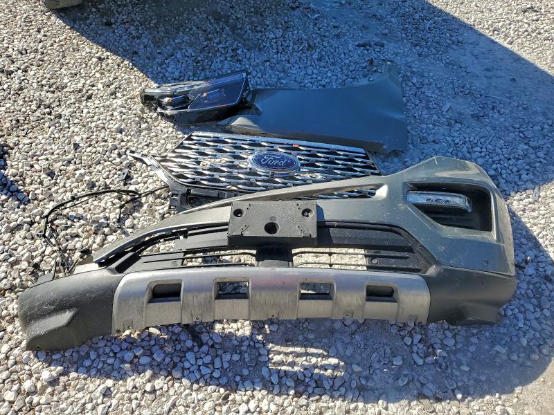 Фото 13 - FORD EXPLORER