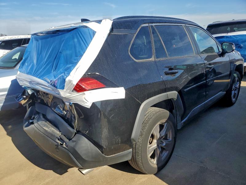 Фото 3 - TOYOTA RAV4