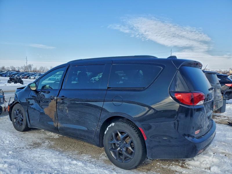 Фото 2 - CHRYSLER PACIFICA