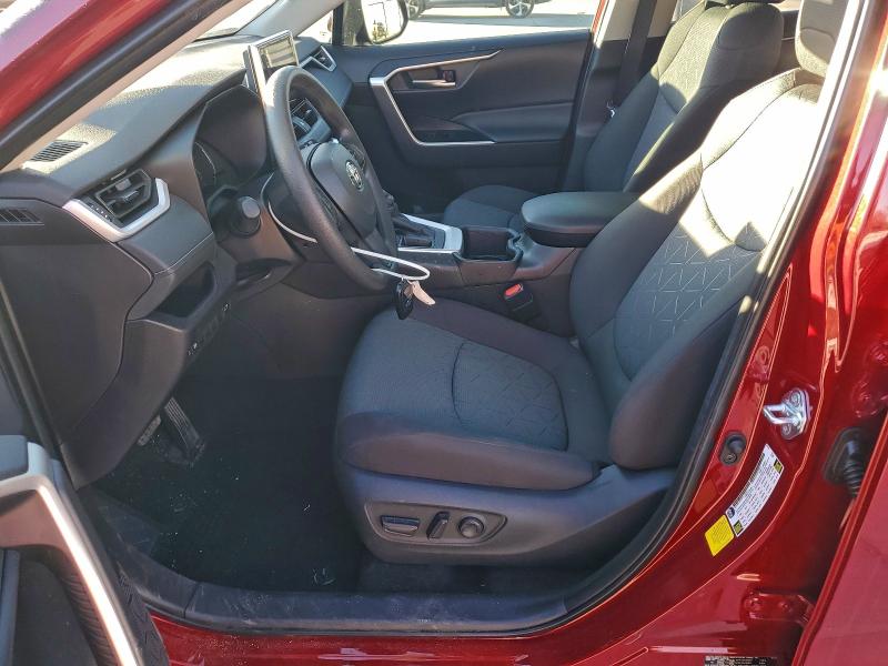 Фото 7 - TOYOTA RAV4