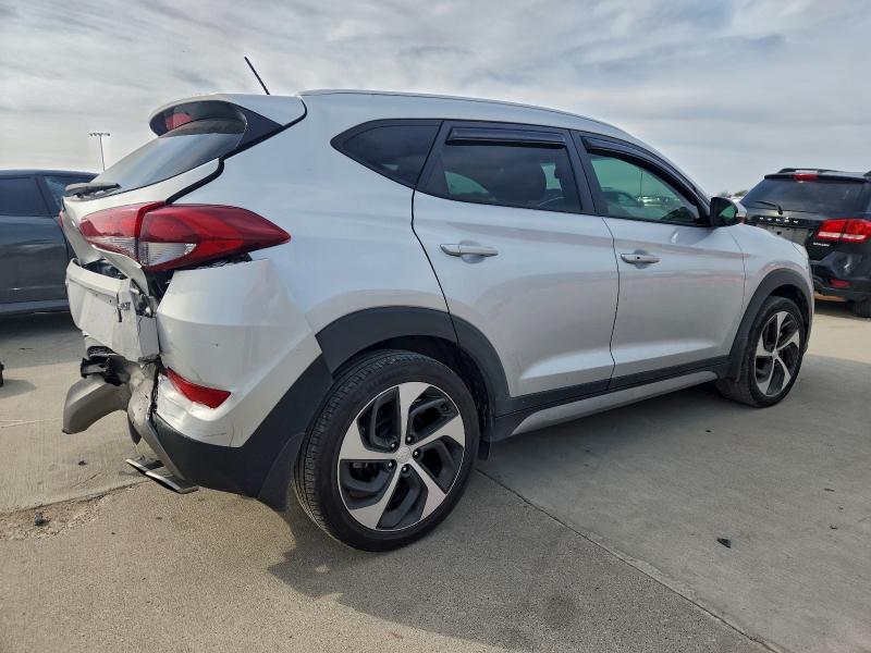Фото 3 - HYUNDAI TUCSON