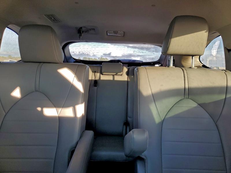 Фото 10 - TOYOTA HIGHLANDER