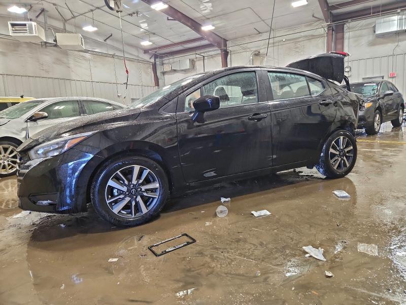 Фото 1 - NISSAN VERSA