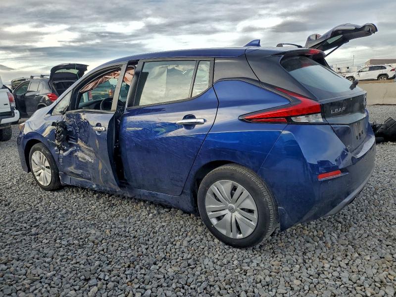 Фото 2 - NISSAN LEAF