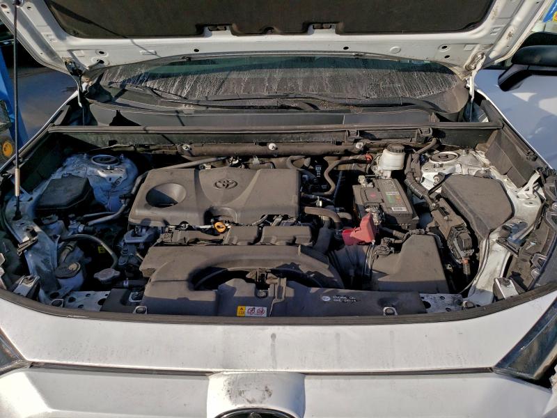 Фото 12 - TOYOTA RAV4