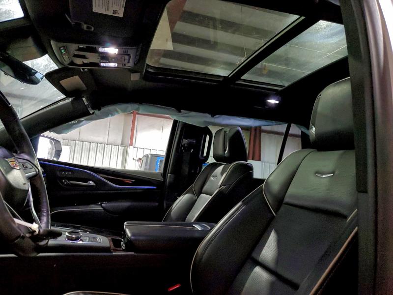 Фото 13 - CADILLAC ESCALADE