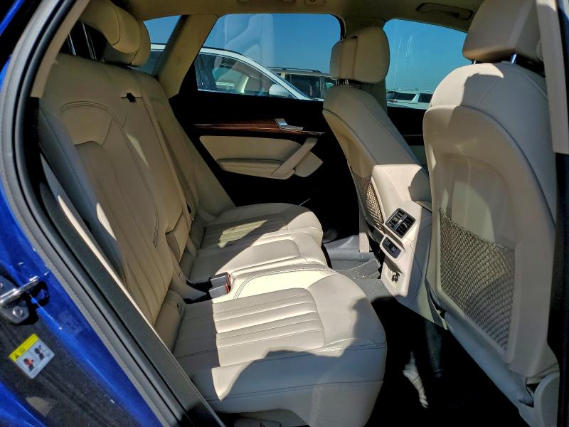 Фото 11 - AUDI Q5