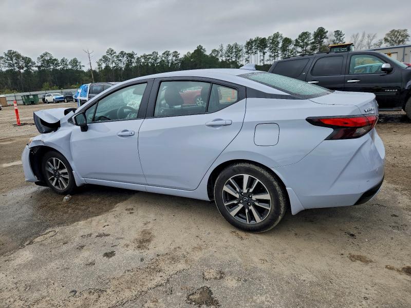 Фото 2 - NISSAN VERSA