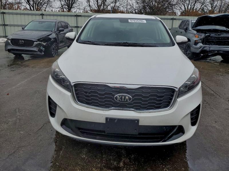 Фото 5 - KIA SORENTO