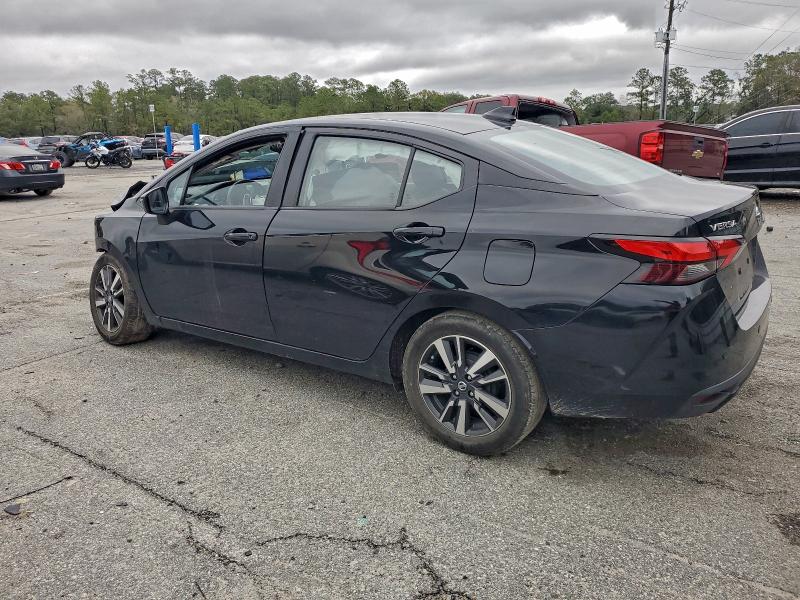 Фото 2 - NISSAN VERSA