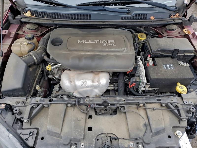 Фото 11 - CHRYSLER 200