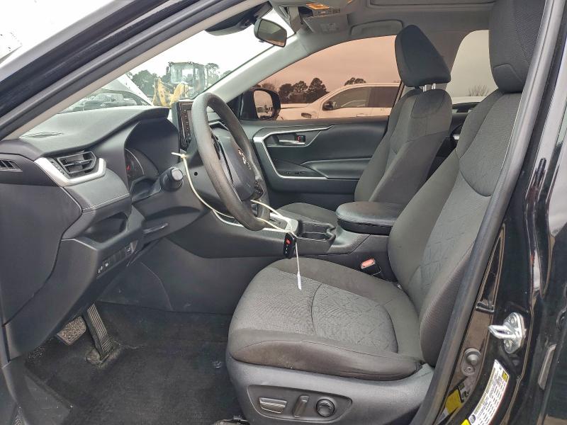 Фото 7 - TOYOTA RAV4