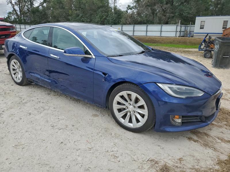 Фото 4 - TESLA MODEL S