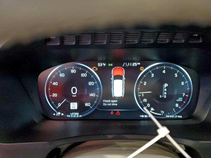 Фото 9 - VOLVO XC90