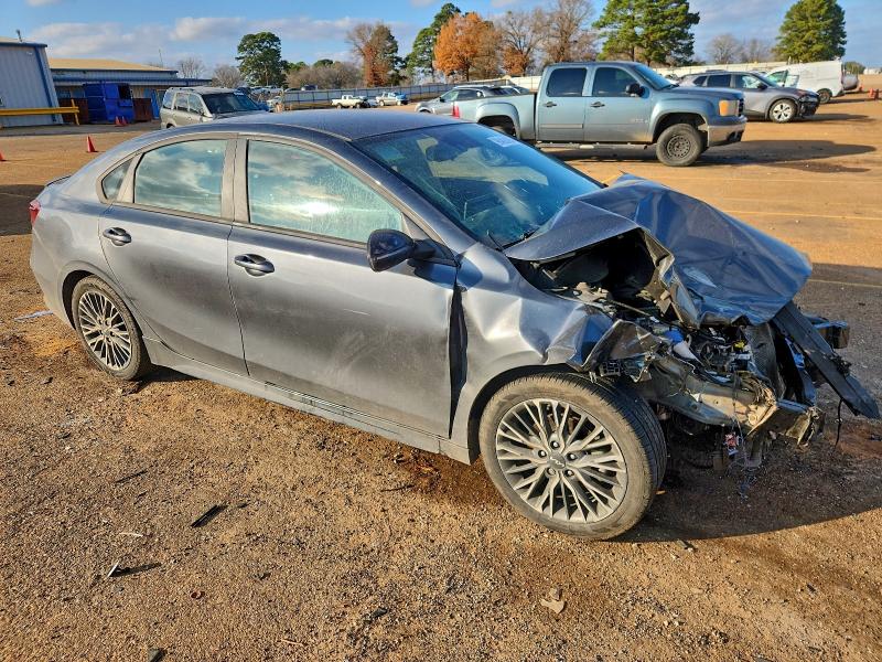 Фото 4 - KIA FORTE