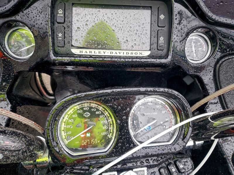 HARLEY-DAVIDSON FLTRUSE CV 2015