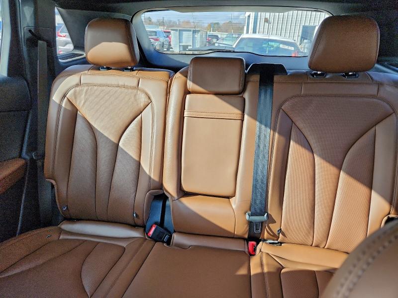 Фото 10 - LINCOLN NAUTILUS