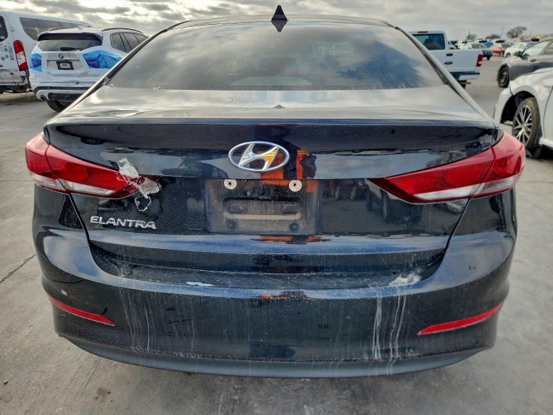 Фото 6 - HYUNDAI ELANTRA