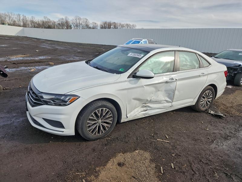 Фото 1 - VOLKSWAGEN JETTA