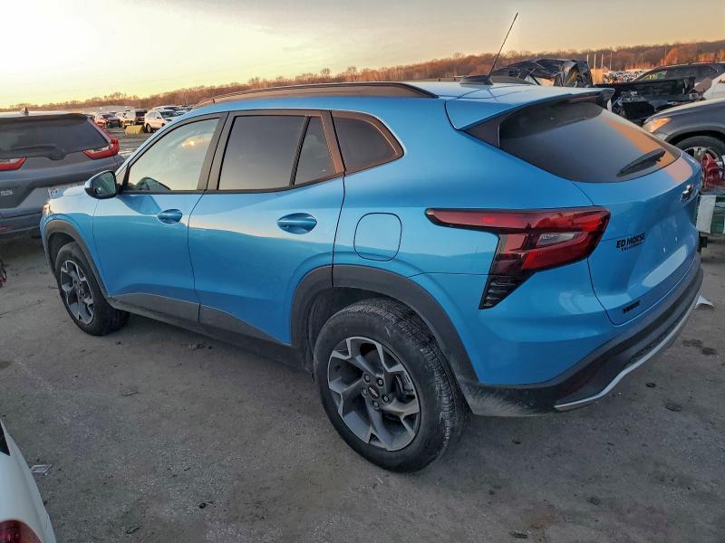 Фото 2 - CHEVROLET TRAX