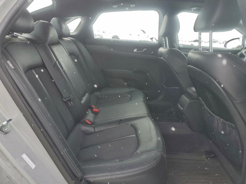 Фото 10 - KIA K5