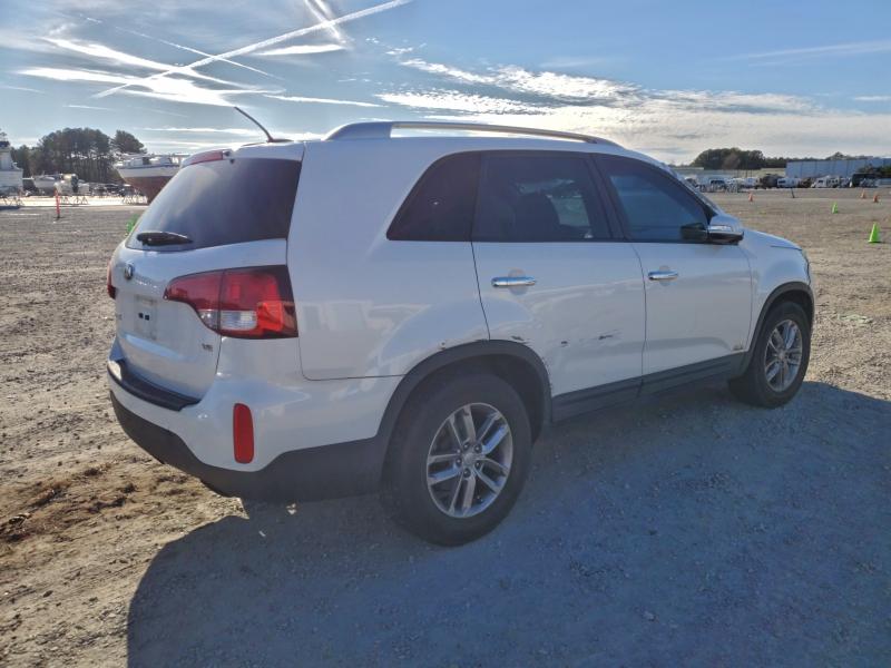 Фото 3 - KIA SORENTO