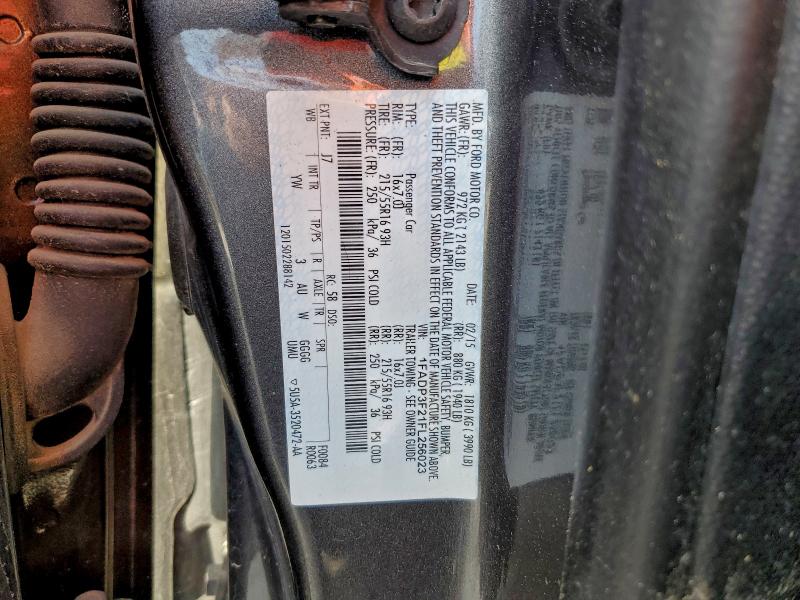 Фото 12 - FORD FOCUS