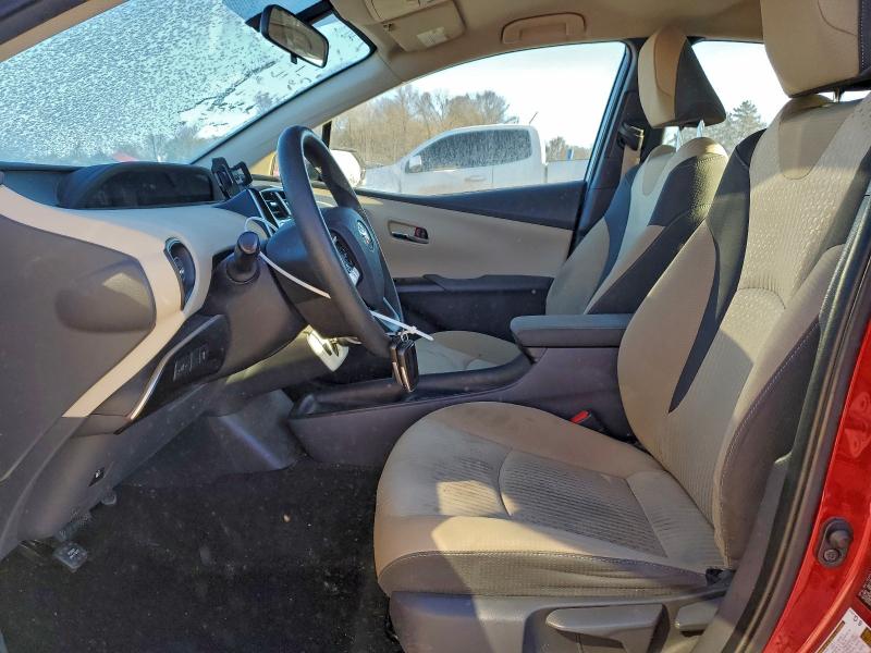 Фото 7 - TOYOTA PRIUS