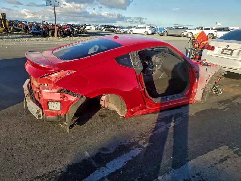Фото 3 - NISSAN 370Z