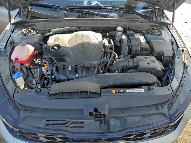 Фото 11 - KIA K5