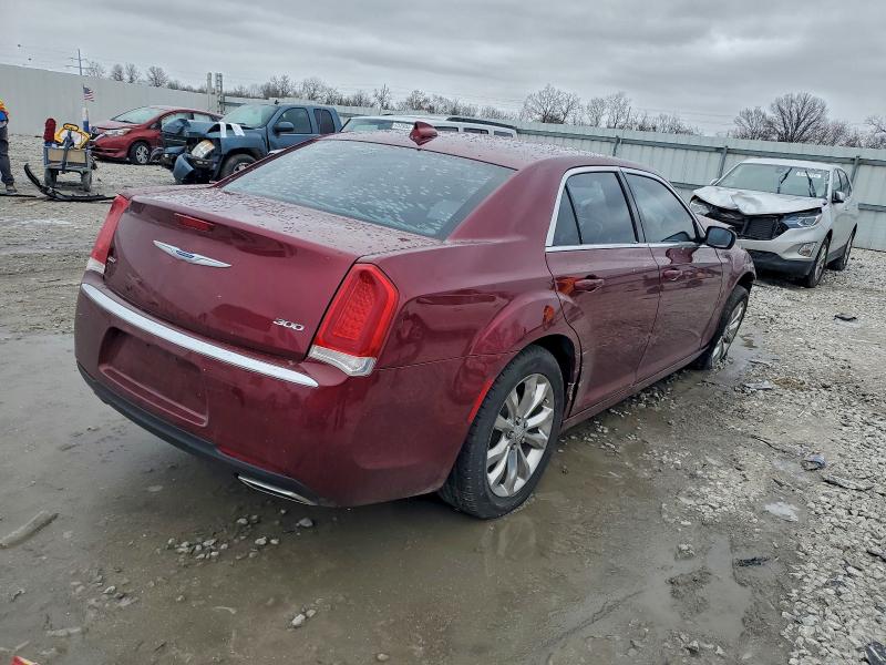 Фото 3 - CHRYSLER 300