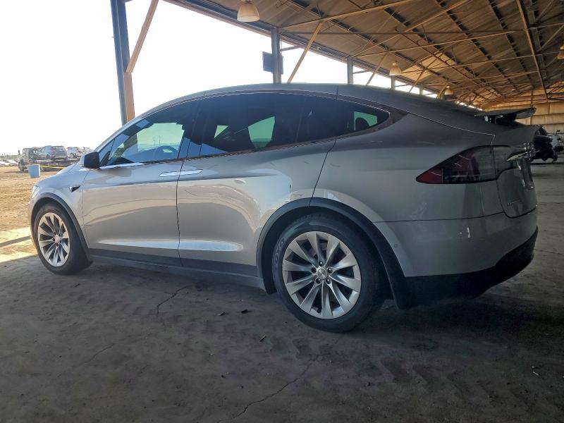 Фото 2 - TESLA MODEL X