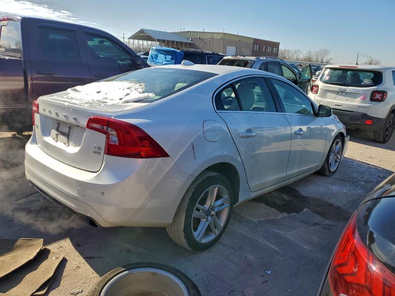 Фото 3 - VOLVO S60