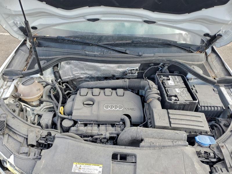 Фото 12 - AUDI Q3