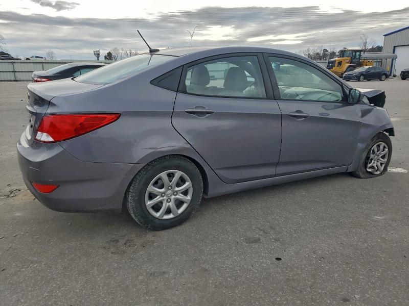 Фото 3 - HYUNDAI ACCENT