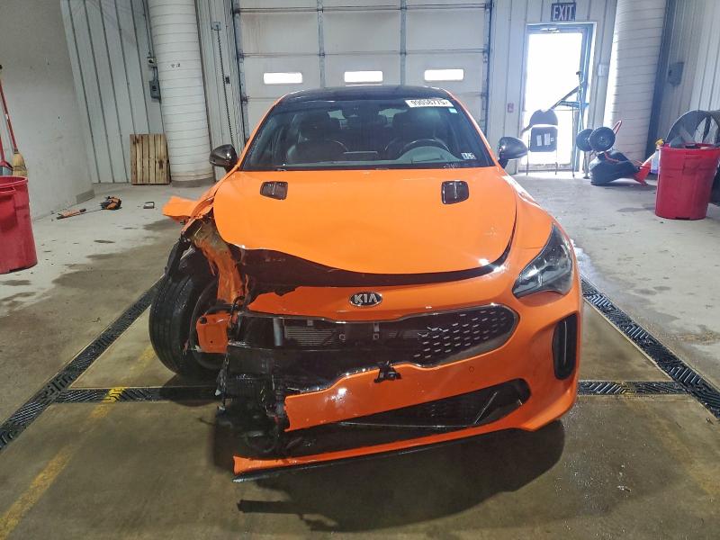 Фото 5 - KIA STINGER