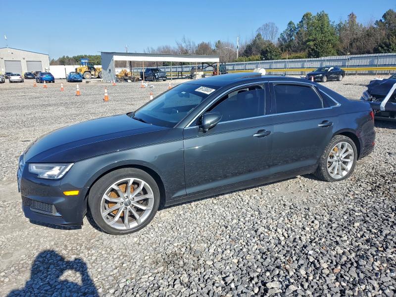 Фото 1 - AUDI A4