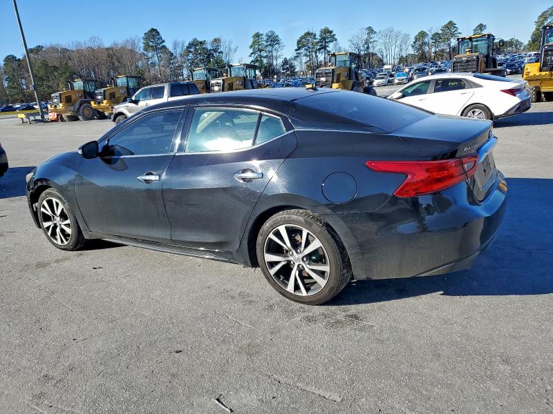 Фото 2 - NISSAN MAXIMA