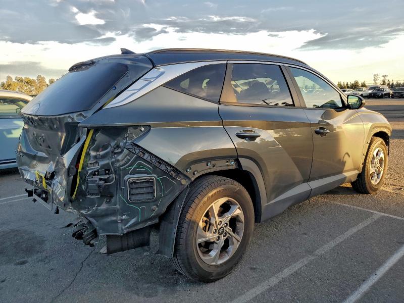 Фото 3 - HYUNDAI TUCSON