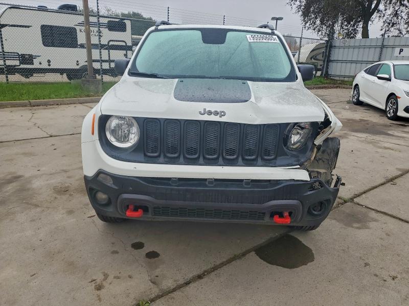 Фото 5 - JEEP RENEGADE