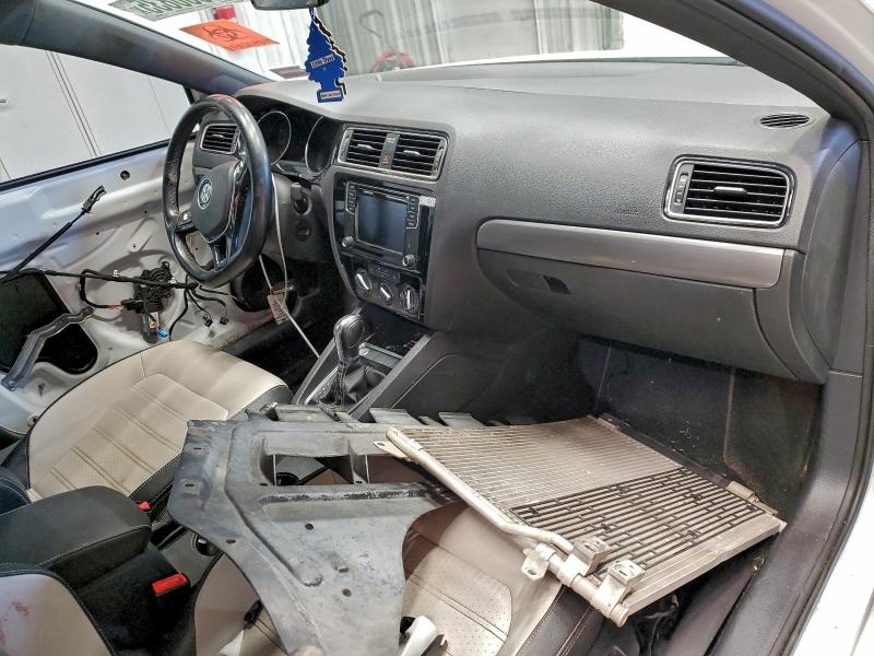 Фото 8 - VOLKSWAGEN JETTA