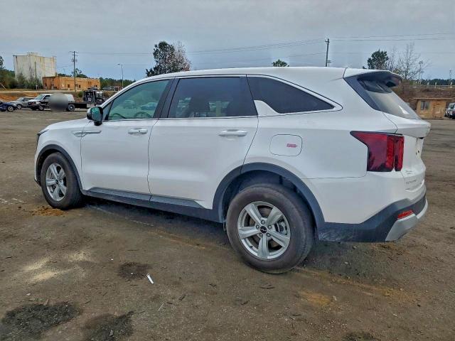 Фото 2 - KIA SORENTO