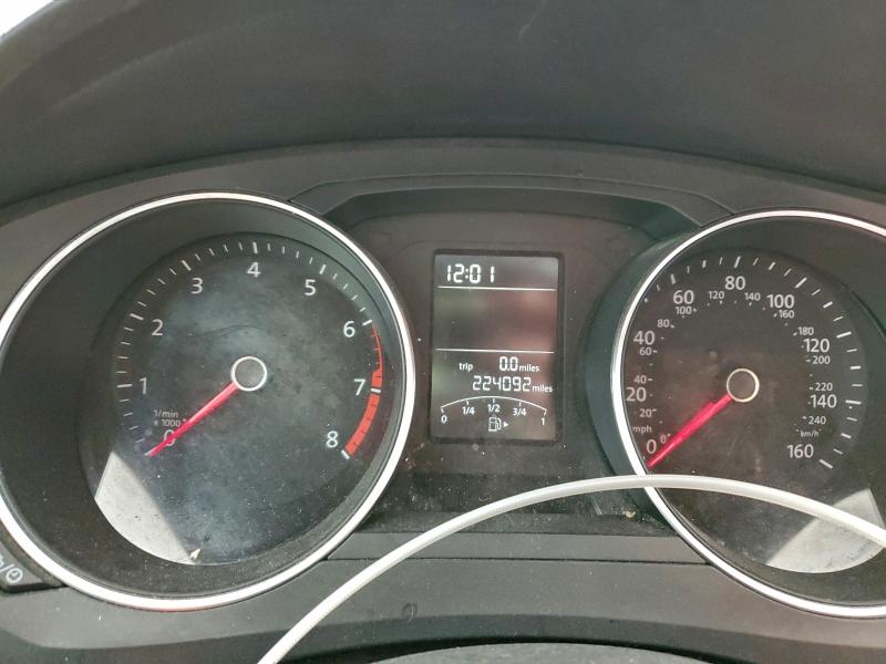 Фото 9 - VOLKSWAGEN JETTA