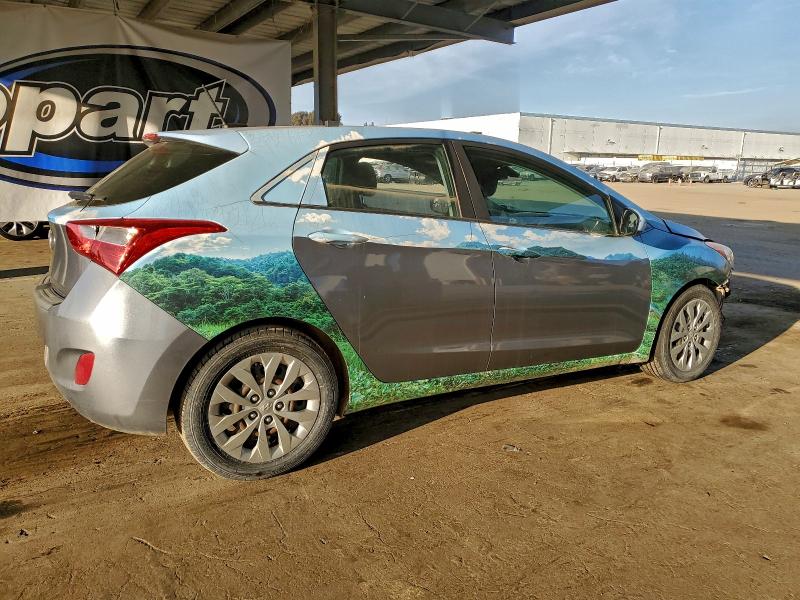 Фото 3 - HYUNDAI ELANTRA