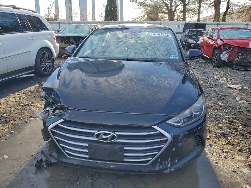 Фото 5 - HYUNDAI ELANTRA