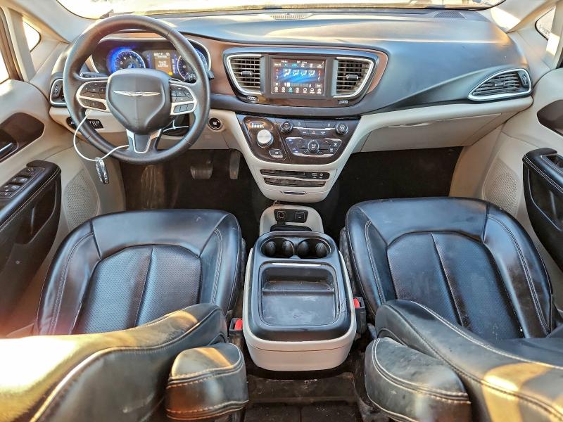 Фото 8 - CHRYSLER MINIVAN