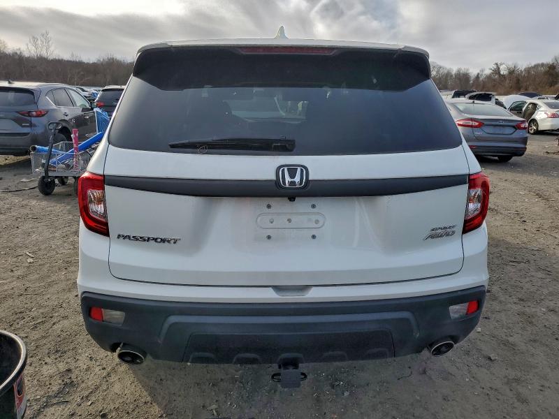 Фото 6 - HONDA PASSPORT