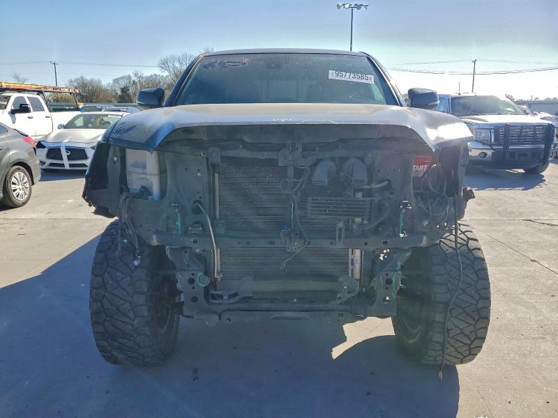 Фото 5 - TOYOTA TACOMA